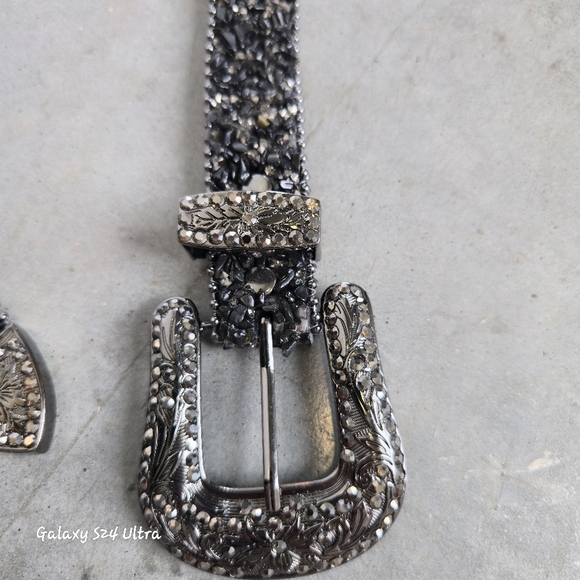 Embellished Black Belt with Gorgouge Bling From Buckle - Picture 2 of 5